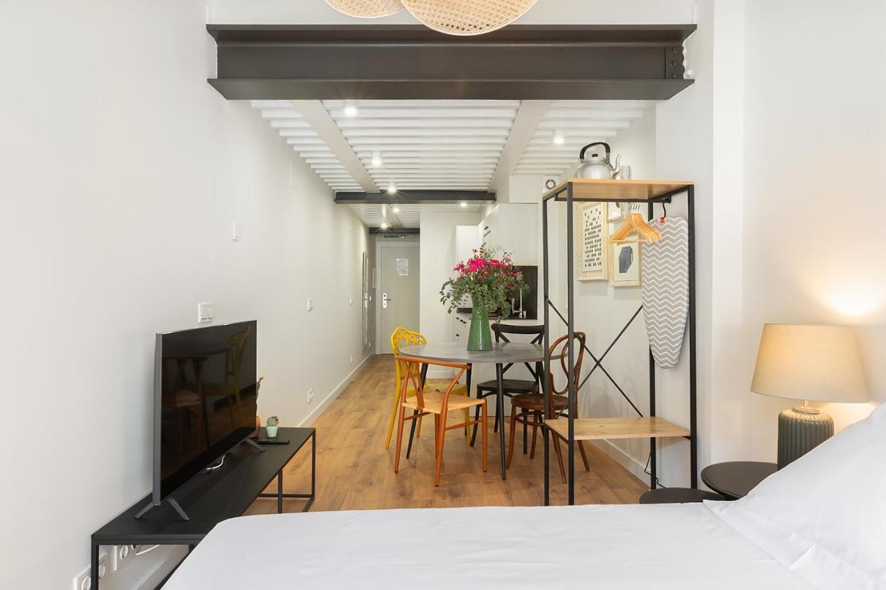 Okako Apartments 투델라 외부 사진