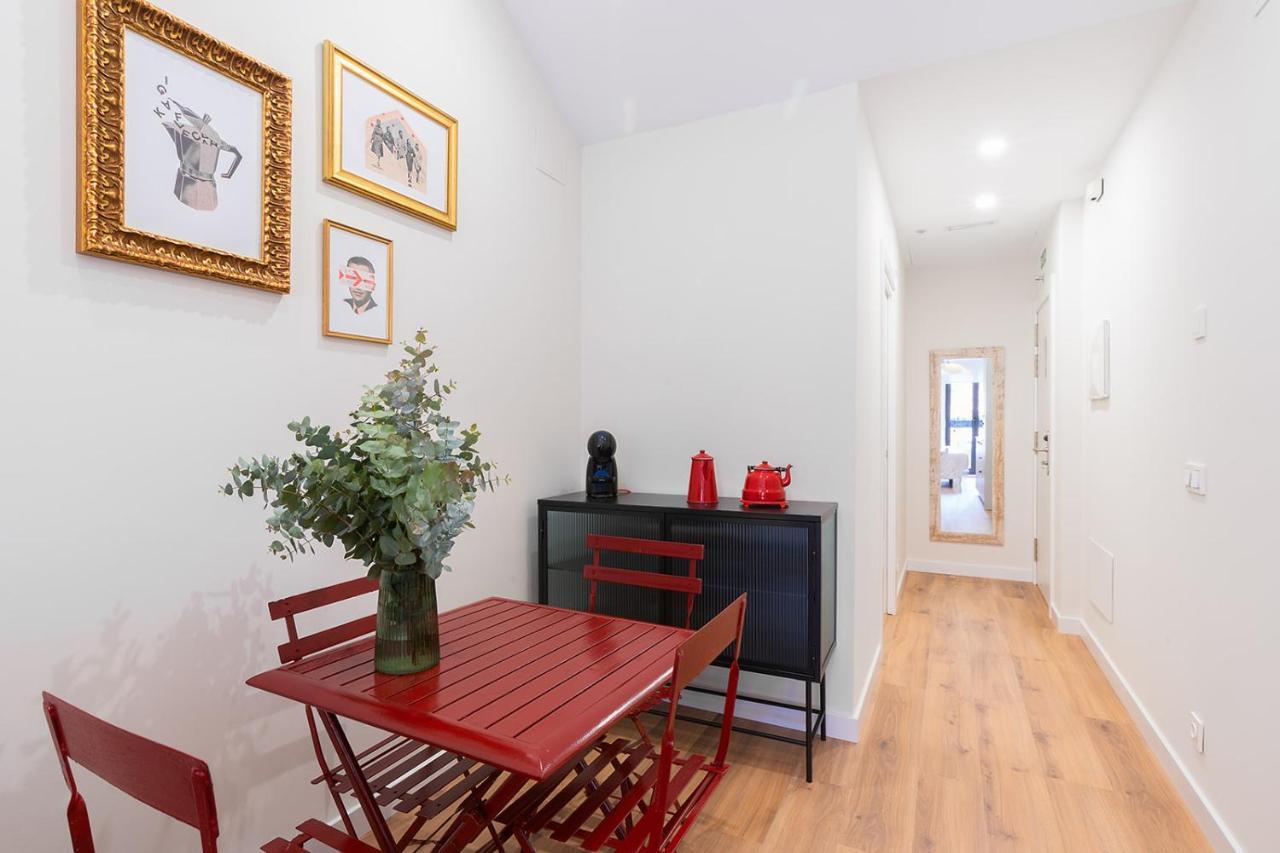 Okako Apartments 투델라 외부 사진